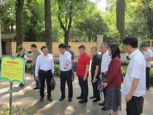 五华区人大常委会对五华区城市道路、广场环境清洁工作专项工作评议进行调查 中国科学网www.minimouse.com.cn