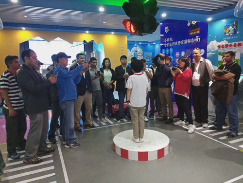 尼泊尔国家红十字会紧急救援研修班学员参观考察五华区红十字会生命体验教室 中国科学网www.minimouse.com.cn