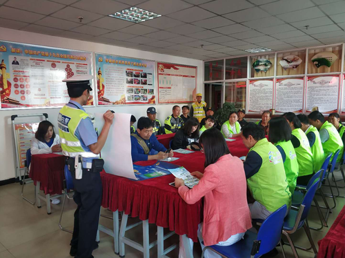 大观街道顺城社区开展交通安全进社区宣传活动 中国科学网www.minimouse.com.cn