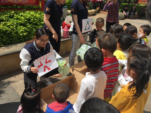 龙翔街道各社区开展“扣好人生第一粒扣子”主题教育实践活动 中国科学网www.minimouse.com.cn