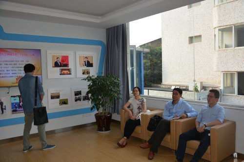 省委统战部杨宏处长向五华区提出要求：“继续发挥排头兵作用深化构建新的社会阶层人士统战孵化基地” 中国科学网www.minimouse.com.cn