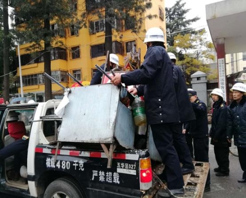 龙翔街道探索城市管理新模式  帮流动摊贩转岗再就业 中国科学网www.minimouse.com.cn