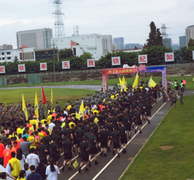 五华悦跑庆八一   军民团结一家亲 中国科学网www.minimouse.com.cn