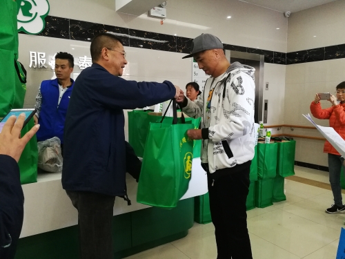 五华区残联开展重度残疾人康复体育器材进家庭发放活动 中国科学网www.minimouse.com.cn 五华区残联开展重度残疾人康复体育器材进家庭发放活动 中国科学网www.minimouse.com.cn