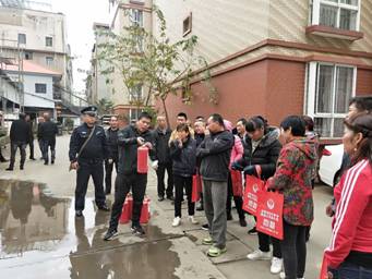 红云街道办处开展“城中村”消防演练 中国科学网www.minimouse.com.cn 红云街道办处开展“城中村”消防演练 中国科学网www.minimouse.com.cn