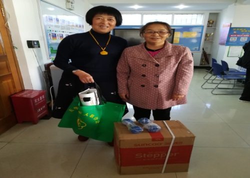 大观街道新闻里社区“体育器材进家庭” 中国科学网www.minimouse.com.cn