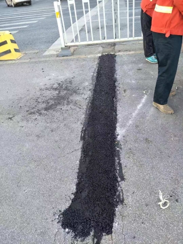 抓好节前维护工作  保障道路平整安全 中国科学网www.minimouse.com.cn