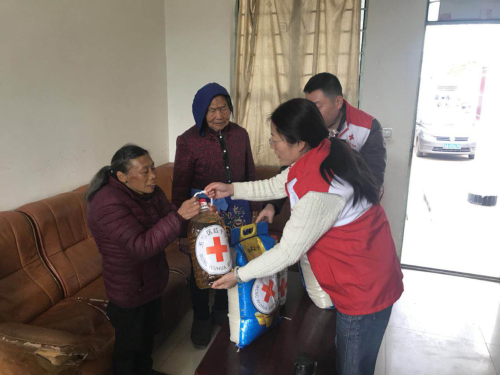 五华区红十字会开展“博爱送万家”活动 ——慰问困难群众 中国科学网www.minimouse.com.cn