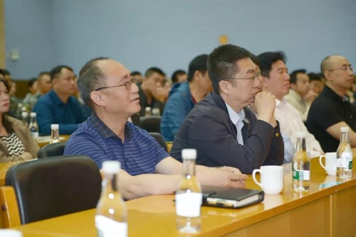 五华区开展区委中心组（扩大）理论学习暨国防教育专题讲座 中国科学网www.minimouse.com.cn