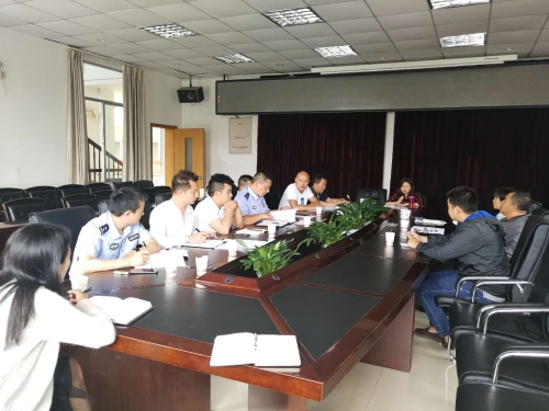 人大代表为民出行提建议 “黑车”非法营运治理显成效 中国科学网www.minimouse.com.cn
