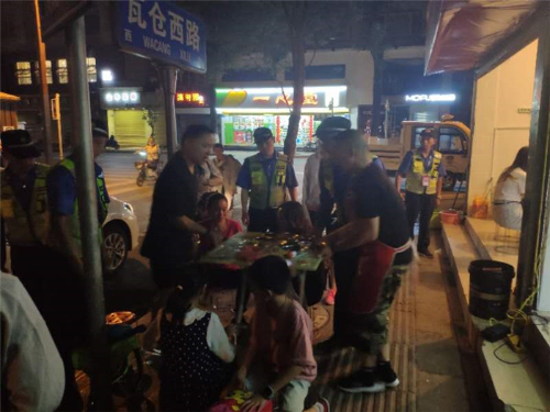 大观城管延时执法加强夜市市容秩序管理 中国科学网www.minimouse.com.cn