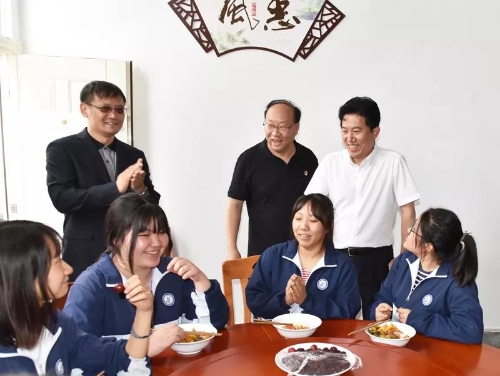 代区长王秀江率队开展“六一”节前走访慰问 中国科学网www.minimouse.com.cn