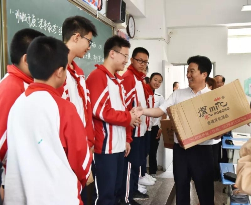 代区长王秀江率队开展“六一”节前走访慰问 中国科学网www.minimouse.com.cn