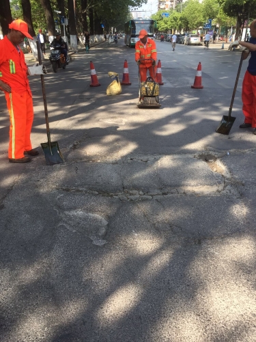 五华区道桥处开展大观路车行道维护工作 中国科学网www.minimouse.com.cn