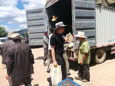 区商投局开展扶贫走访慰问活动 中国科学网www.minimouse.com.cn