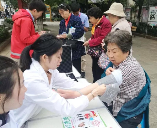 文明风采巡展 | 他们用文明擦亮"昆明的眼睛" 中国科学网www.minimouse.com.cn