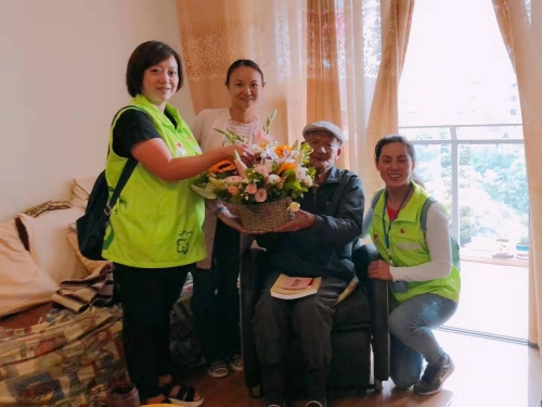 龙锦社区看望《守望幸福林》中的原林场副场长、高工江老 中国科学网www.minimouse.com.cn