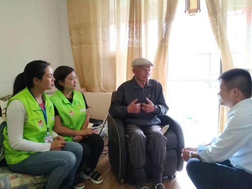 龙锦社区看望《守望幸福林》中的原林场副场长、高工江老 中国科学网www.minimouse.com.cn