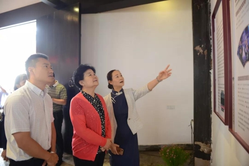 五华区文化创意人才基地在莲花池庭院剧场揭牌成立 中国科学网www.minimouse.com.cn