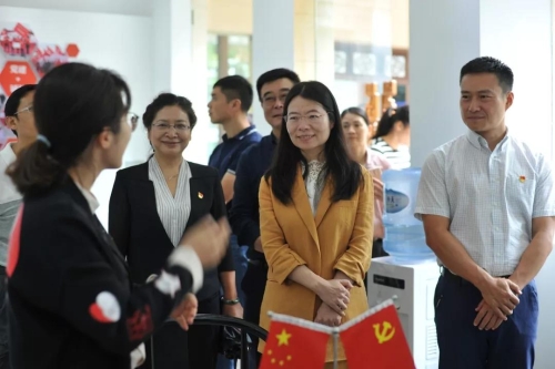 省市老干局领导调研五华区“银发先锋”活动 中国科学网www.minimouse.com.cn