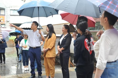 省市老干局领导调研五华区“银发先锋”活动 中国科学网www.minimouse.com.cn