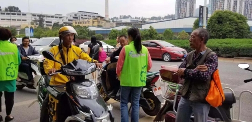 银河社区、月牙塘社区、红云社区、红锦社区开展文明交通劝导活动 中国科学网www.minimouse.com.cn