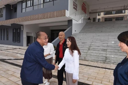 五华区领导教师节慰问学校教师 中国科学网www.minimouse.com.cn