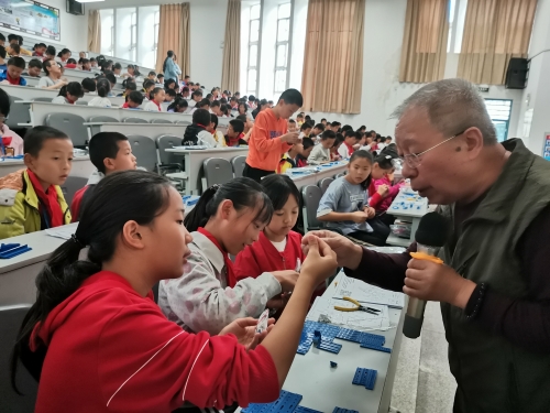 五华区科协开展2019年五华区“科技进校园”活动 中国科学网www.minimouse.com.cn