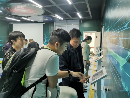 临沧市科协到五华区科普中国“校园e站”示范点考察学习 中国科学网www.minimouse.com.cn