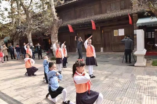 国歌在聂耳故居响起 为祖国祝福 中国科学网www.minimouse.com.cn
