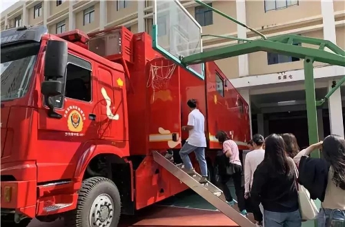 零距离体验消防，这次粉丝见面会有点燃 中国科学网www.minimouse.com.cn