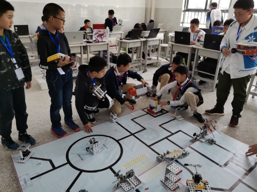 第35届昆明市青少年科技创新大赛让青少年在赛场上创新•体验•成长 中国科学网www.minimouse.com.cn