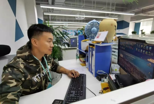 如果你的朋友是记者，请宠爱TA！ 中国科学网www.minimouse.com.cn