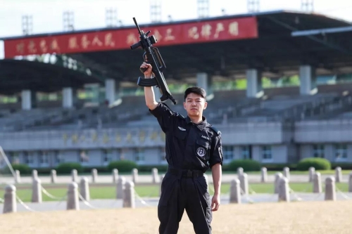 我是五华民警，我在北京保大庆! 中国科学网www.minimouse.com.cn