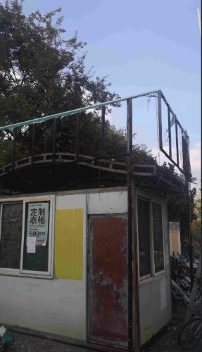 红云街道网格化处置中心拆除违规高空 广告牌提升城市文明形象 中国科学网www.minimouse.com.cn