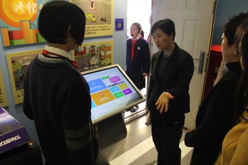 四川省委政法委、省法学会调研组到五华区交流调研基层法治文化建设工作 中国科学网www.minimouse.com.cn 四川省委政法委、省法学会调研组到五华区交流调研基层法治文化建设工作 中国科学网www.minimouse.com.cn