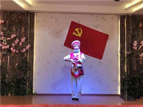 五华白族群众用花灯唱出安置酒店战疫故事 中国科学网www.minimouse.com.cn