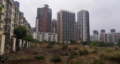 红云街道办事处网格化处置中心清理暴露垃圾  共建美好家园 中国科学网www.minimouse.com.cn