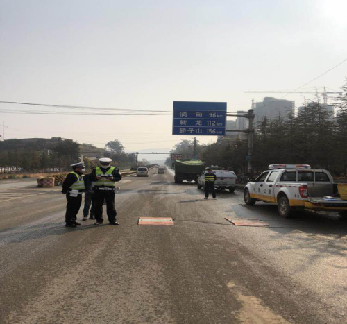 治超工作简报第九期-五华区路政大队加强道路运输扬尘防控和超载超限治理工作 中国科学网www.minimouse.com.cn 治超工作简报第九期-五华区路政大队加强道路运输扬尘防控和超载超限治理工作 中国科学网www.minimouse.com.cn