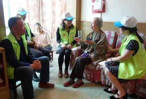 五华区抗击疫情“昆明好人”事迹巡展(七)杨灿辉——斩“疫”护人民 中国科学网www.minimouse.com.cn 五华区抗击疫情“昆明好人”事迹巡展(七)杨灿辉——斩“疫”护人民 中国科学网www.minimouse.com.cn