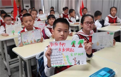 梦想起航 快乐出发 五华区各小学昨日迎来开学日 中国科学网www.minimouse.com.cn