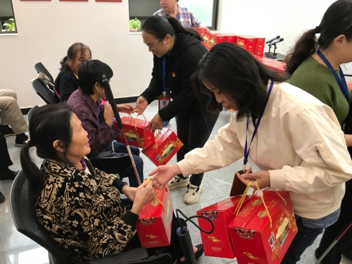 华山街道对辖区内的困难居民进行慰问 中国科学网www.minimouse.com.cn