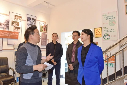 梁崑率队调研龙翔、莲华、红云街道 中国科学网www.minimouse.com.cn 梁崑率队调研龙翔、莲华、红云街道 中国科学网www.minimouse.com.cn