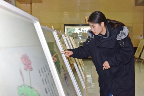 “五华区廉政家教家风漫画书法作品巡展”开展 中国科学网www.minimouse.com.cn
