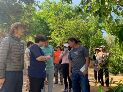 云南省农科院舒群研究员到白泥塘梨园进行现场技术指导 中国科学网www.minimouse.com.cn
