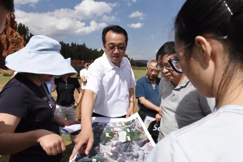 区政府主要领导率队调研五华区城中村改造、产业园、足球训练基地项目 中国科学网www.minimouse.com.cn
