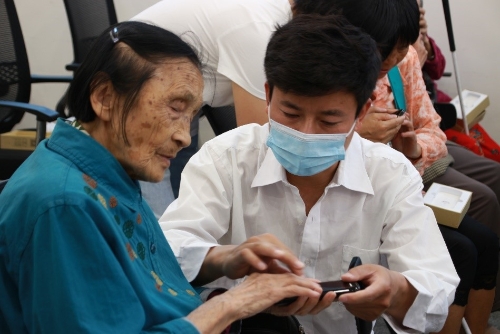 “我为群众办实事”五华区图书馆开展全国助残日活动 中国科学网www.minimouse.com.cn “我为群众办实事”五华区图书馆开展全国助残日活动 中国科学网www.minimouse.com.cn