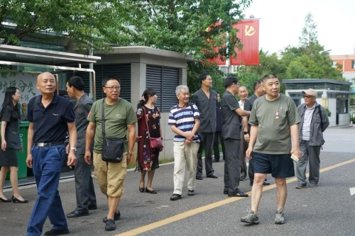 “誓做一名永葆军人本色的法院人”  ——五华法院召开复转军人座谈会 中国科学网www.minimouse.com.cn