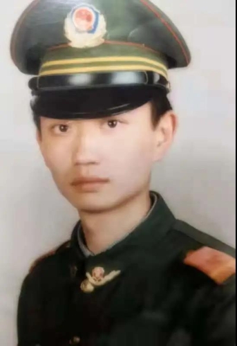 “誓做一名永葆军人本色的法院人”  ——五华法院召开复转军人座谈会 中国科学网www.minimouse.com.cn