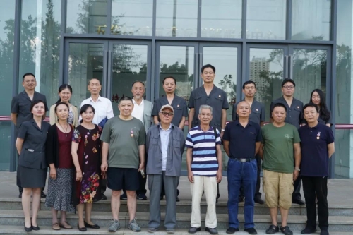 “誓做一名永葆军人本色的法院人”  ——五华法院召开复转军人座谈会 中国科学网www.minimouse.com.cn